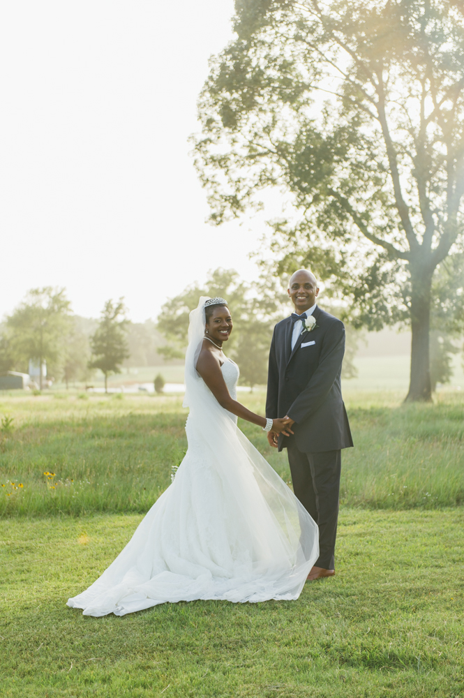 Bride and groom hold hands in a grassy field and smile at the camera.

Luxury Texas Wedding Photographer. Timeless Wedding Photography. Wedding in Texas. Destination Wedding Photographer.